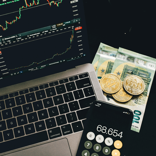 Greymont Finova crypto investment experts team